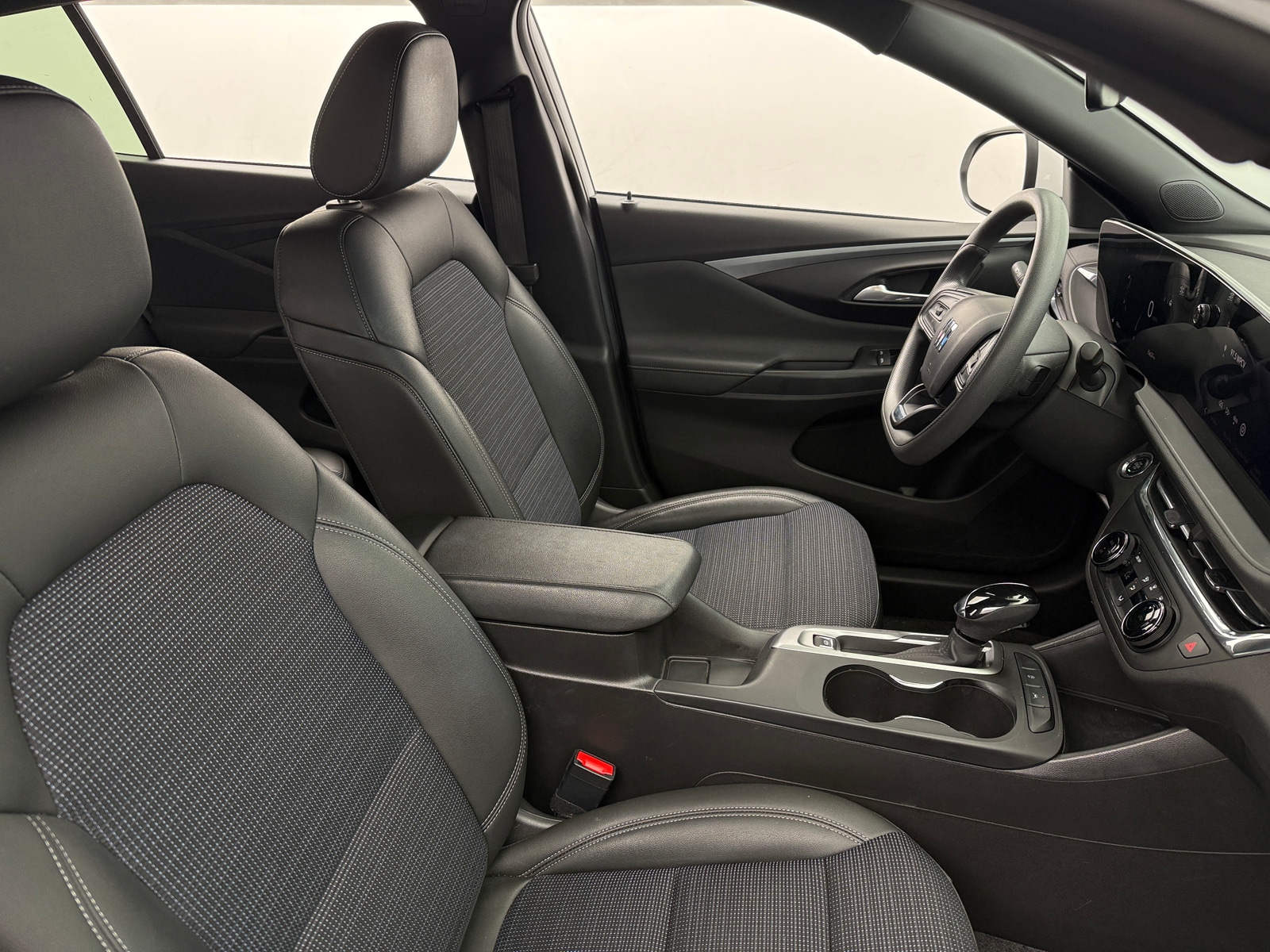 Thumbnail: 2025 Buick Envista - 2