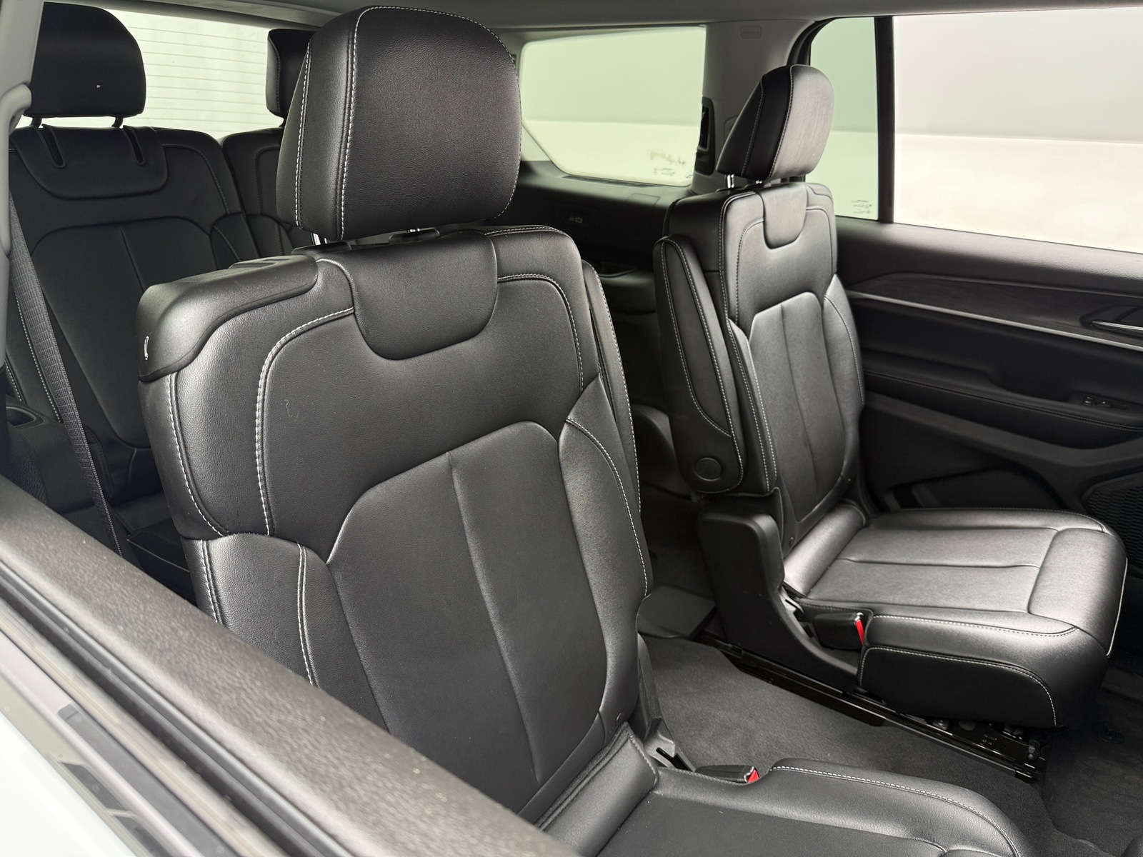 Thumbnail: 2023 Jeep Grand Cherokee L - 5