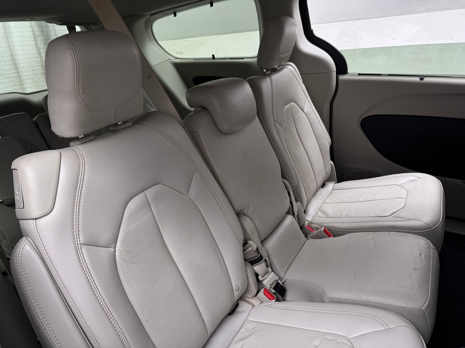 Thumbnail: 2017 Chrysler Pacifica - 5