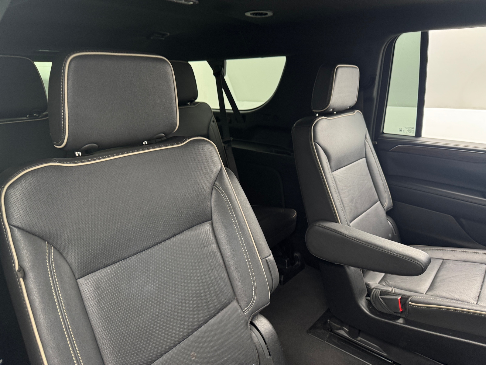 Thumbnail: 2023 Chevrolet Suburban - 5