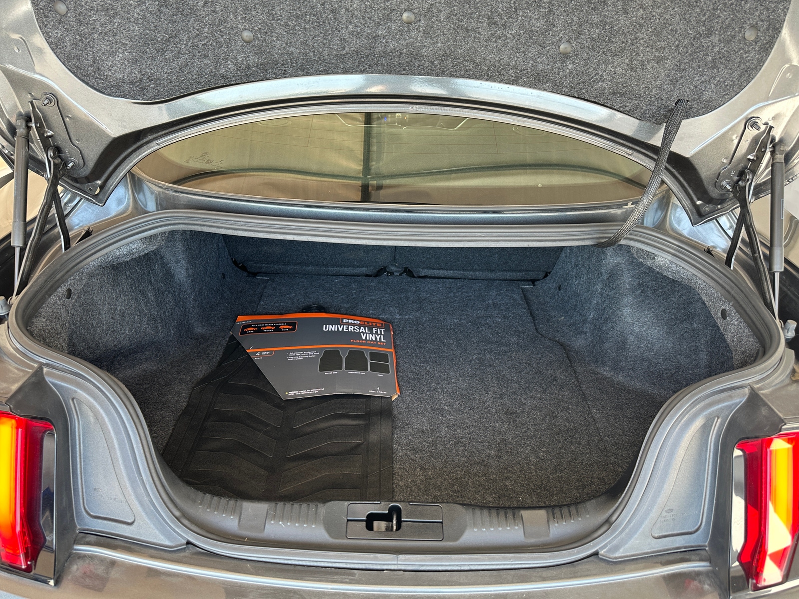 Thumbnail: 2019 Ford Mustang - 6