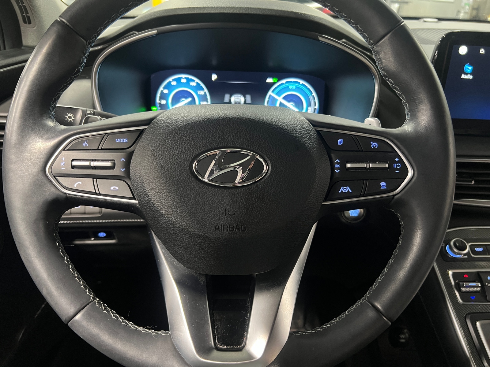 Thumbnail: 2023 Hyundai Santa Fe - 4