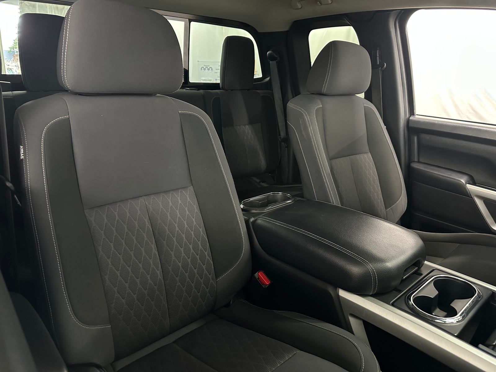 Thumbnail: 2020 Nissan Titan - 2