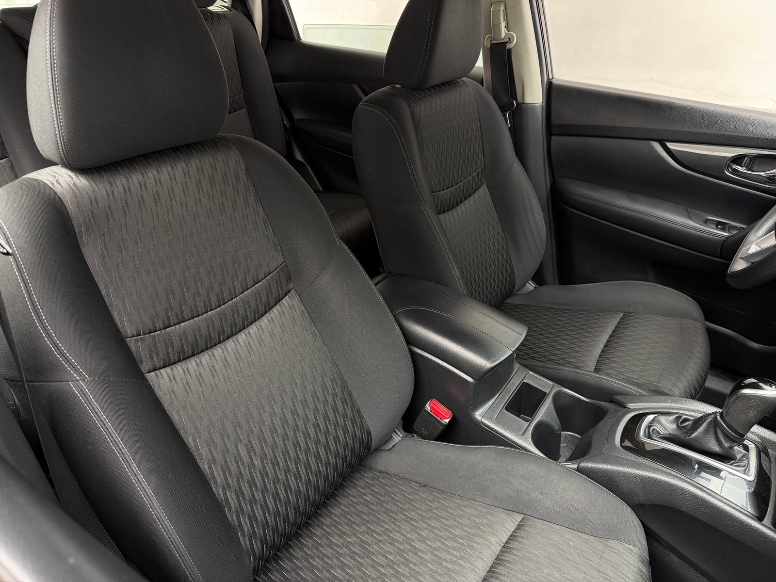 Thumbnail: 2017 Nissan Rogue - 2