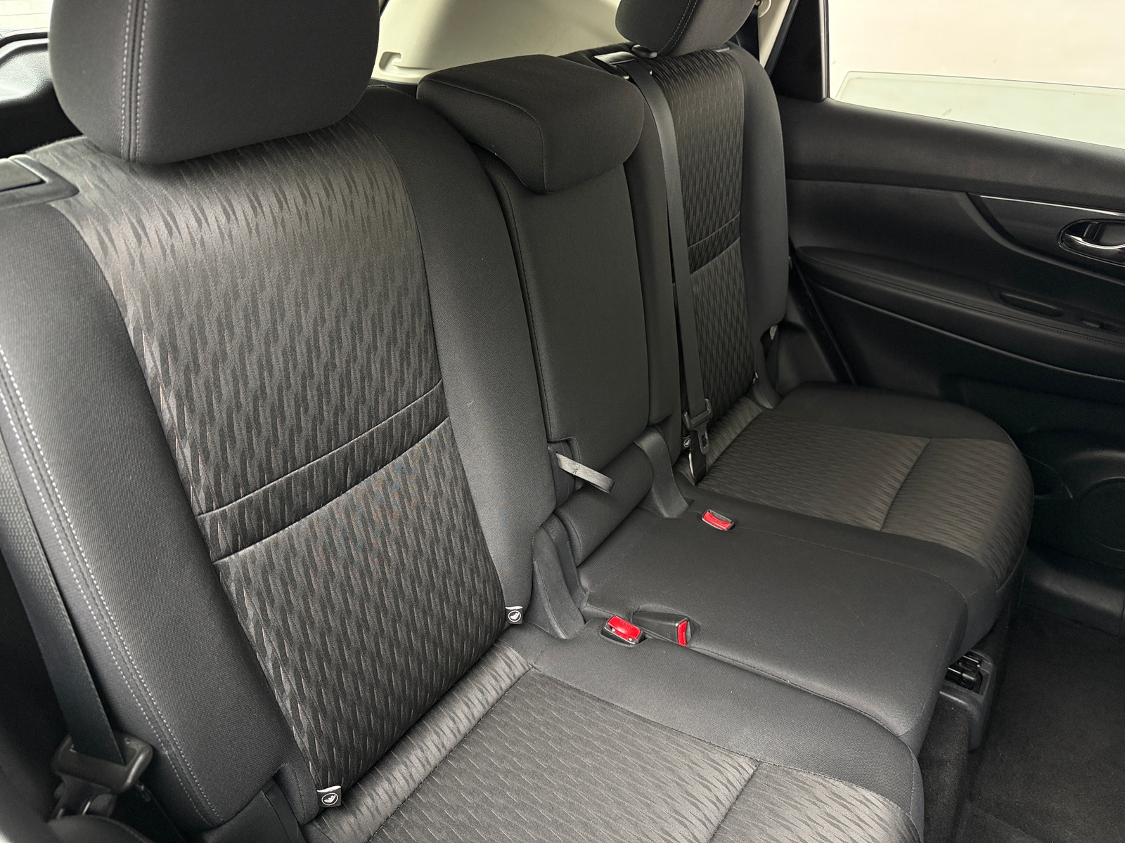 Thumbnail: 2017 Nissan Rogue - 6