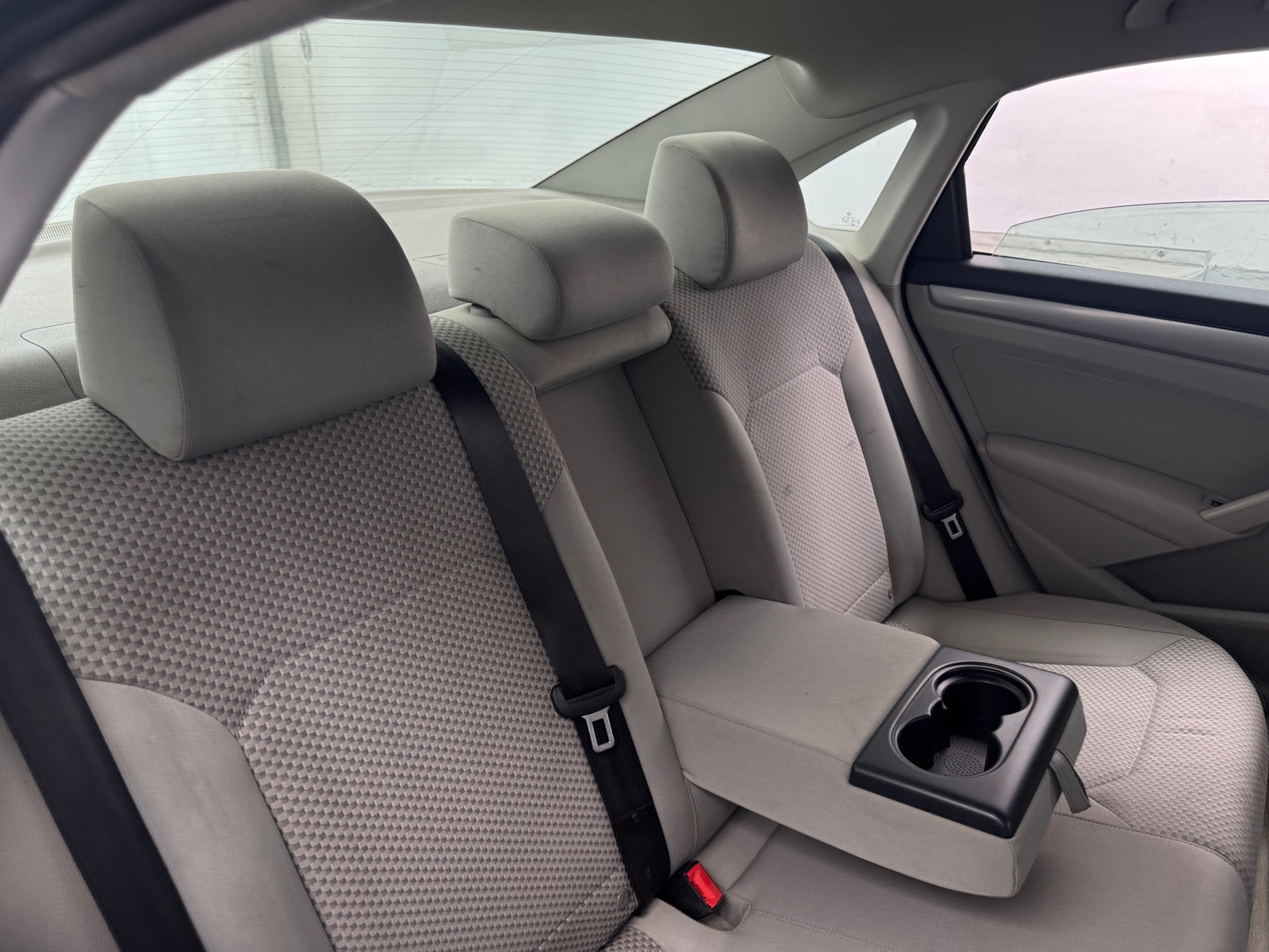 Thumbnail: 2015 Volkswagen Passat - 6