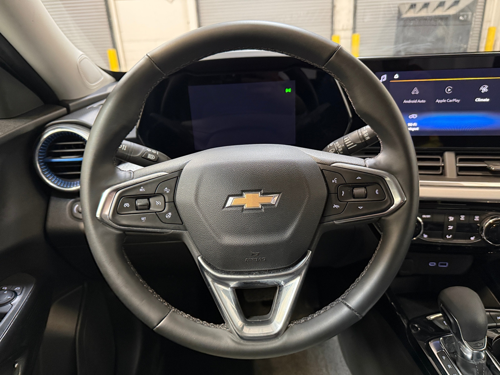 Thumbnail: 2025 Chevrolet Trax - 5