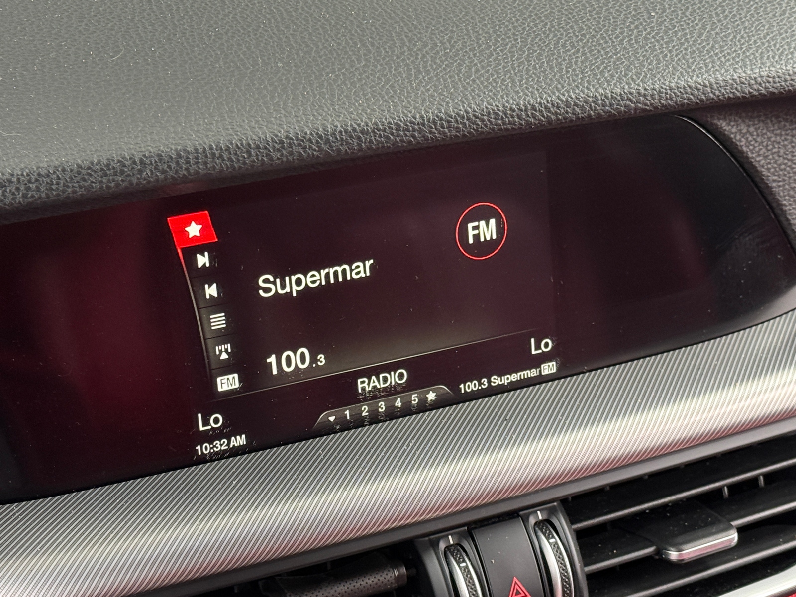 Thumbnail: 2019 Alfa Romeo Stelvio - 3