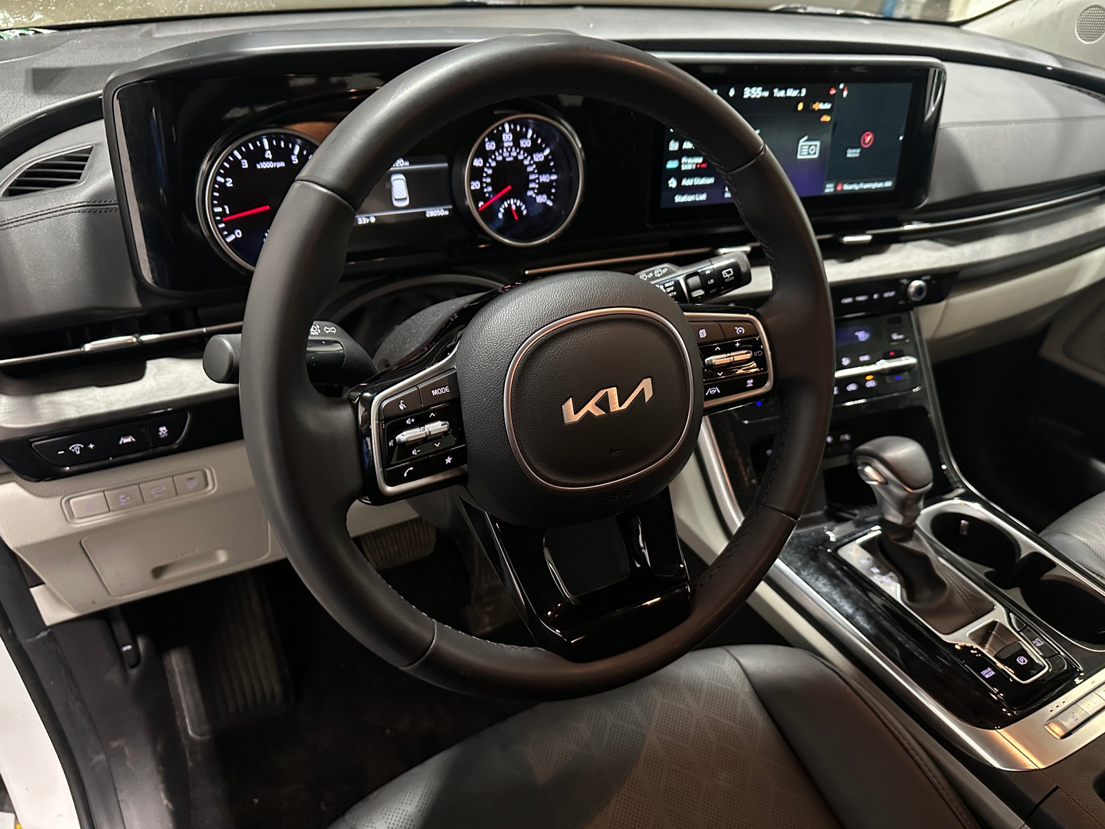 Thumbnail: 2024 Kia Carnival - 4