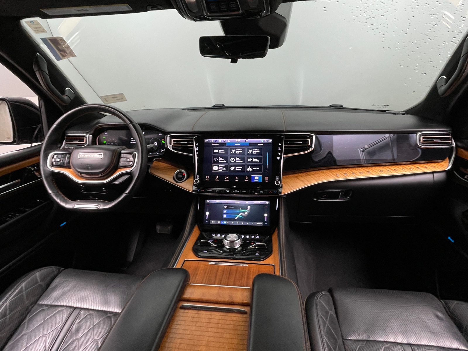 Thumbnail: 2022 Jeep Grand Wagoneer - 2