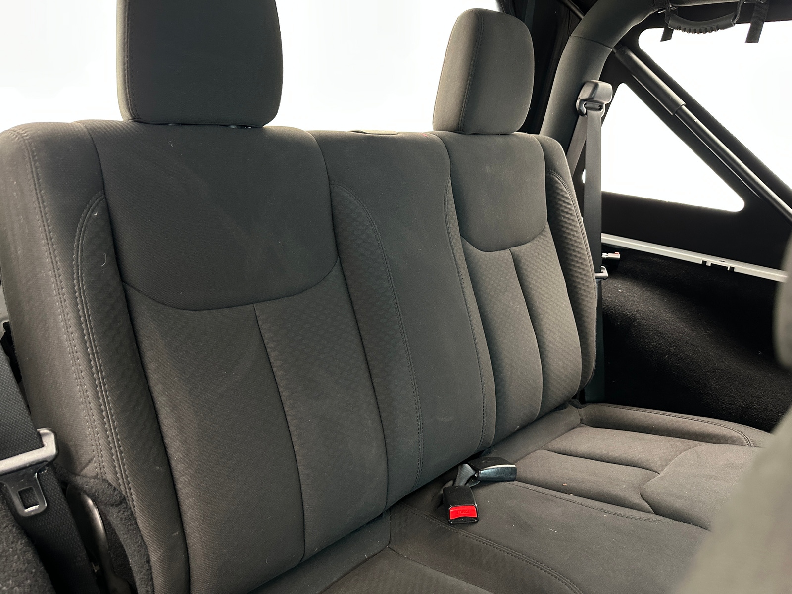 Thumbnail: 2015 Jeep Wrangler - 6