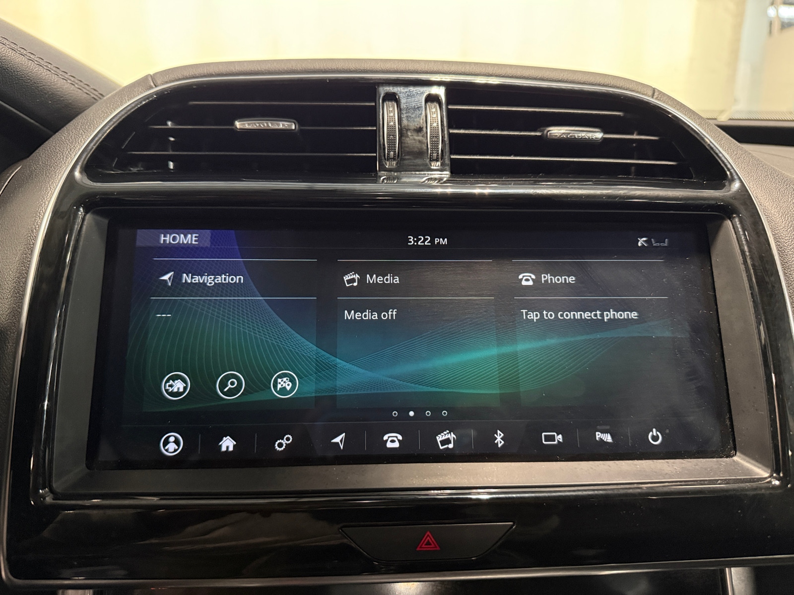 Thumbnail: 2020 Jaguar XE - 3