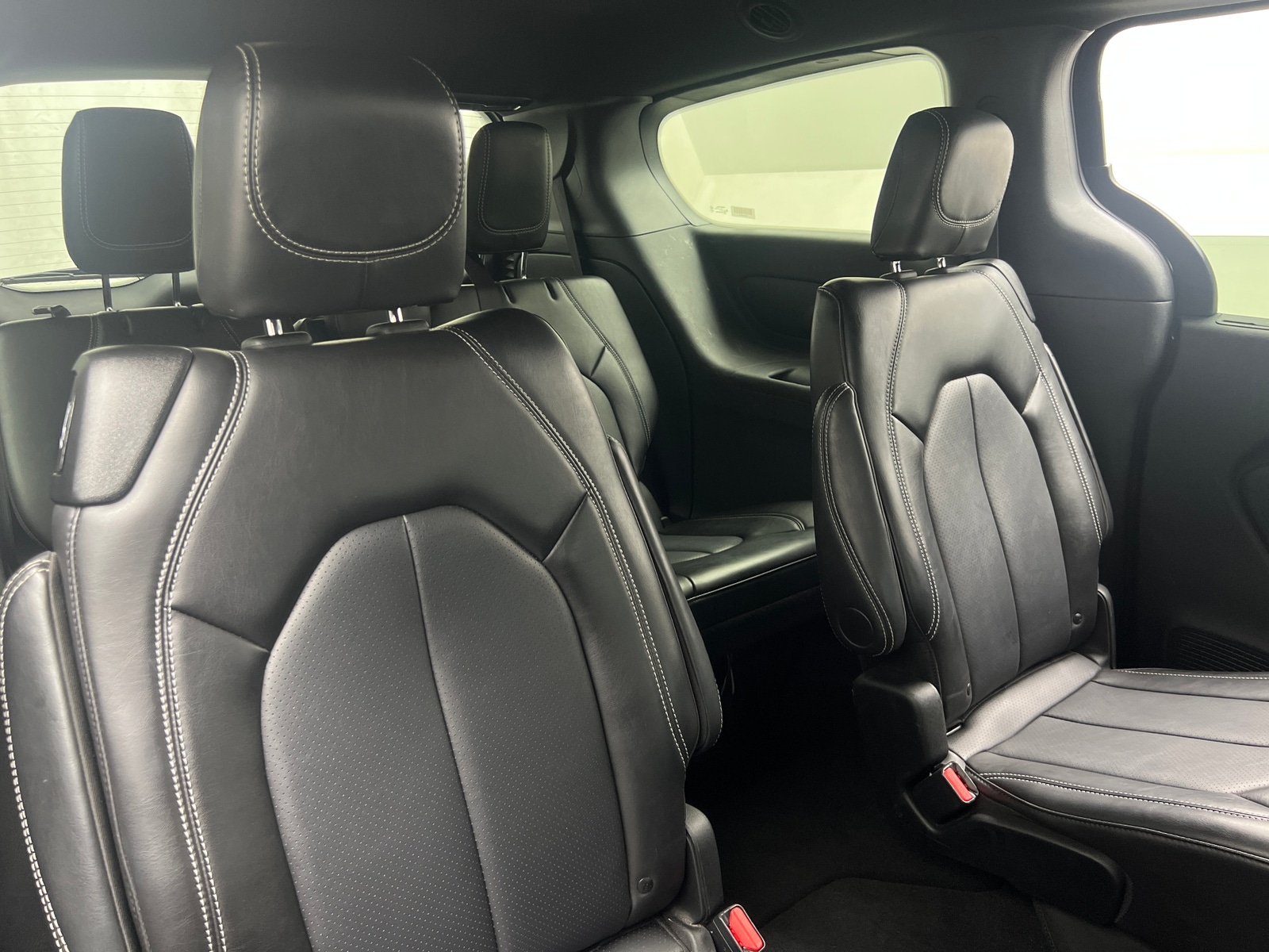 Thumbnail: 2025 Chrysler Pacifica - 5