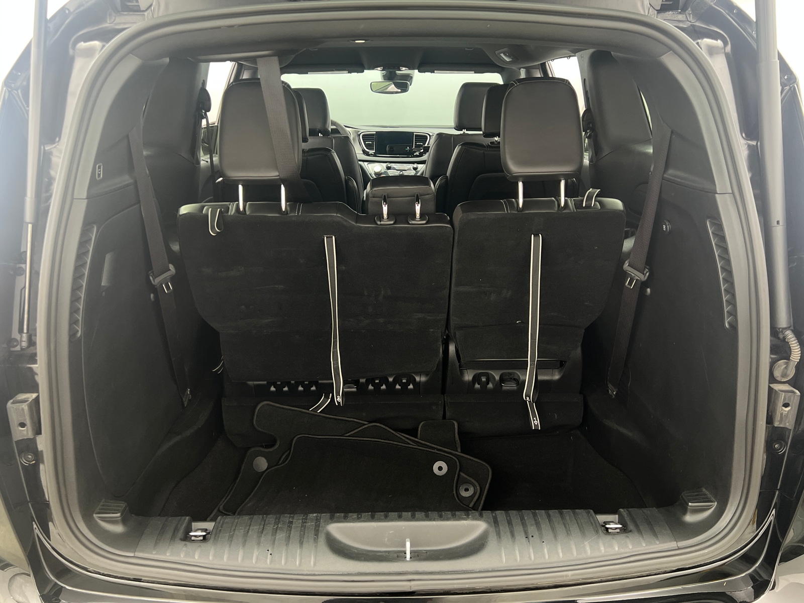 Thumbnail: 2025 Chrysler Pacifica - 6