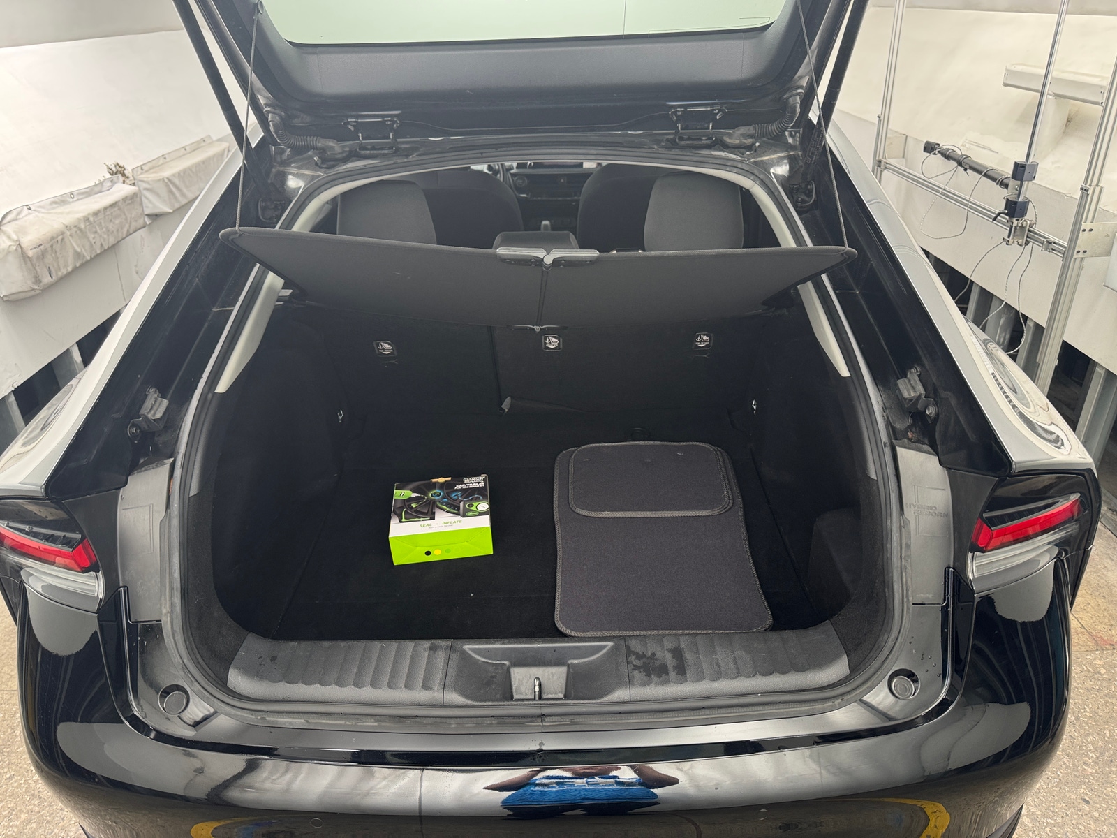 Thumbnail: 2024 Toyota Prius - 7