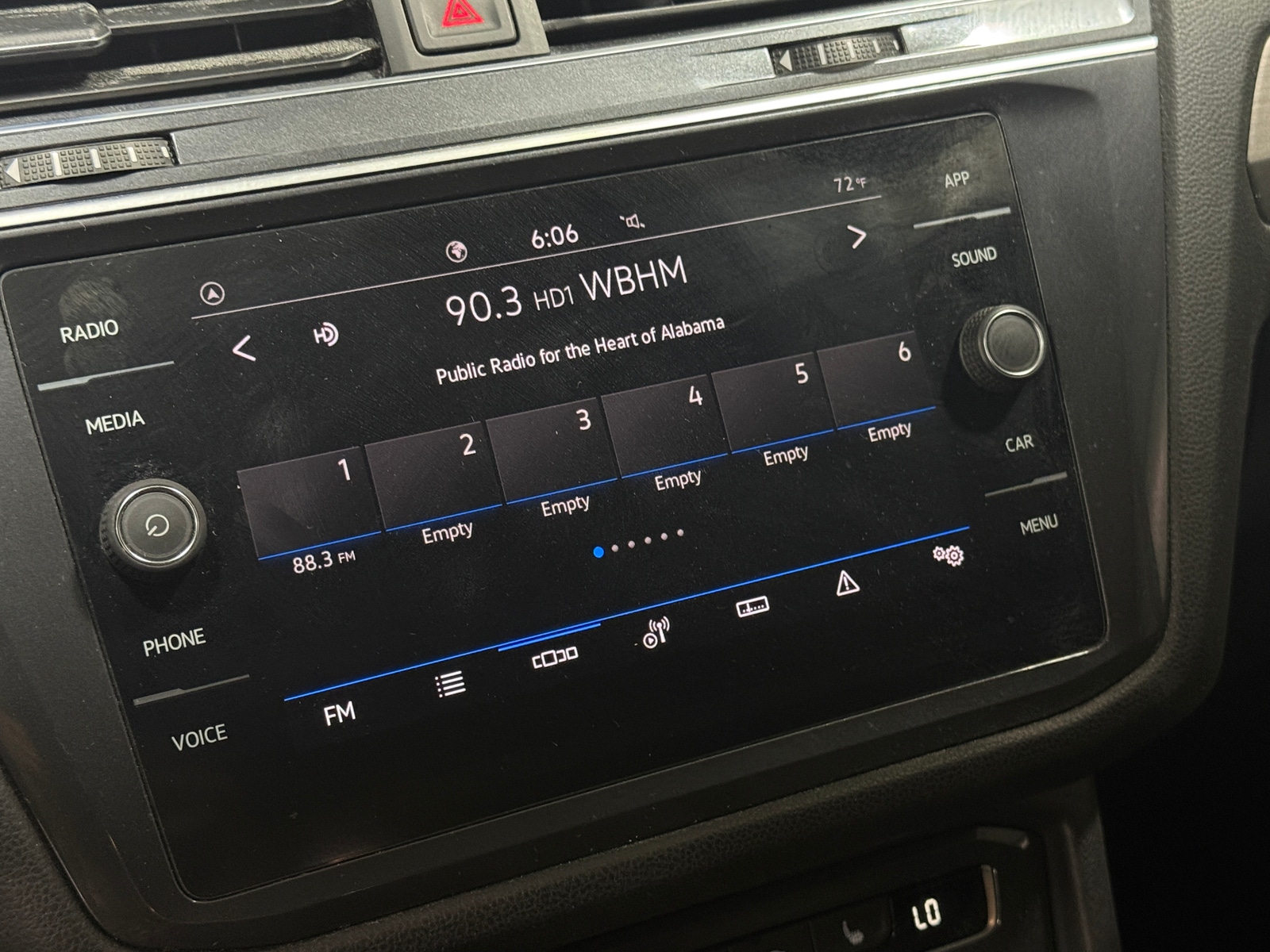 Thumbnail: 2021 Volkswagen Tiguan - 3