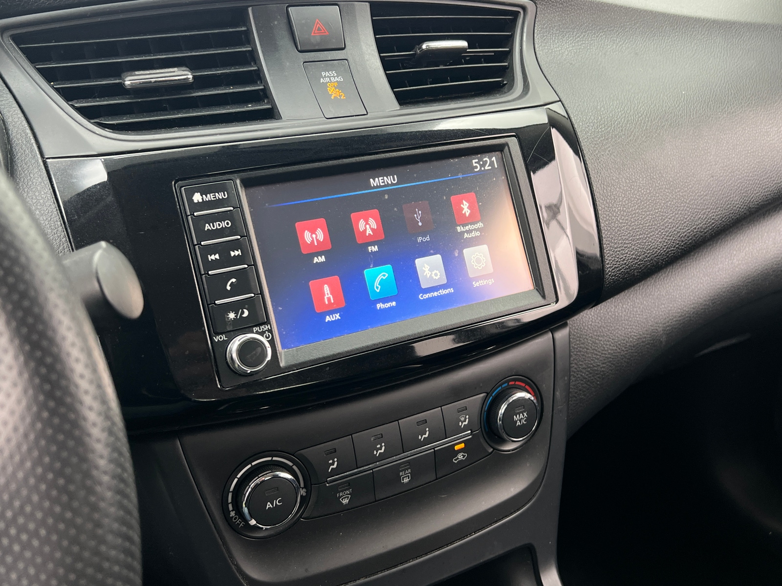 Thumbnail: 2019 Nissan Sentra - 4