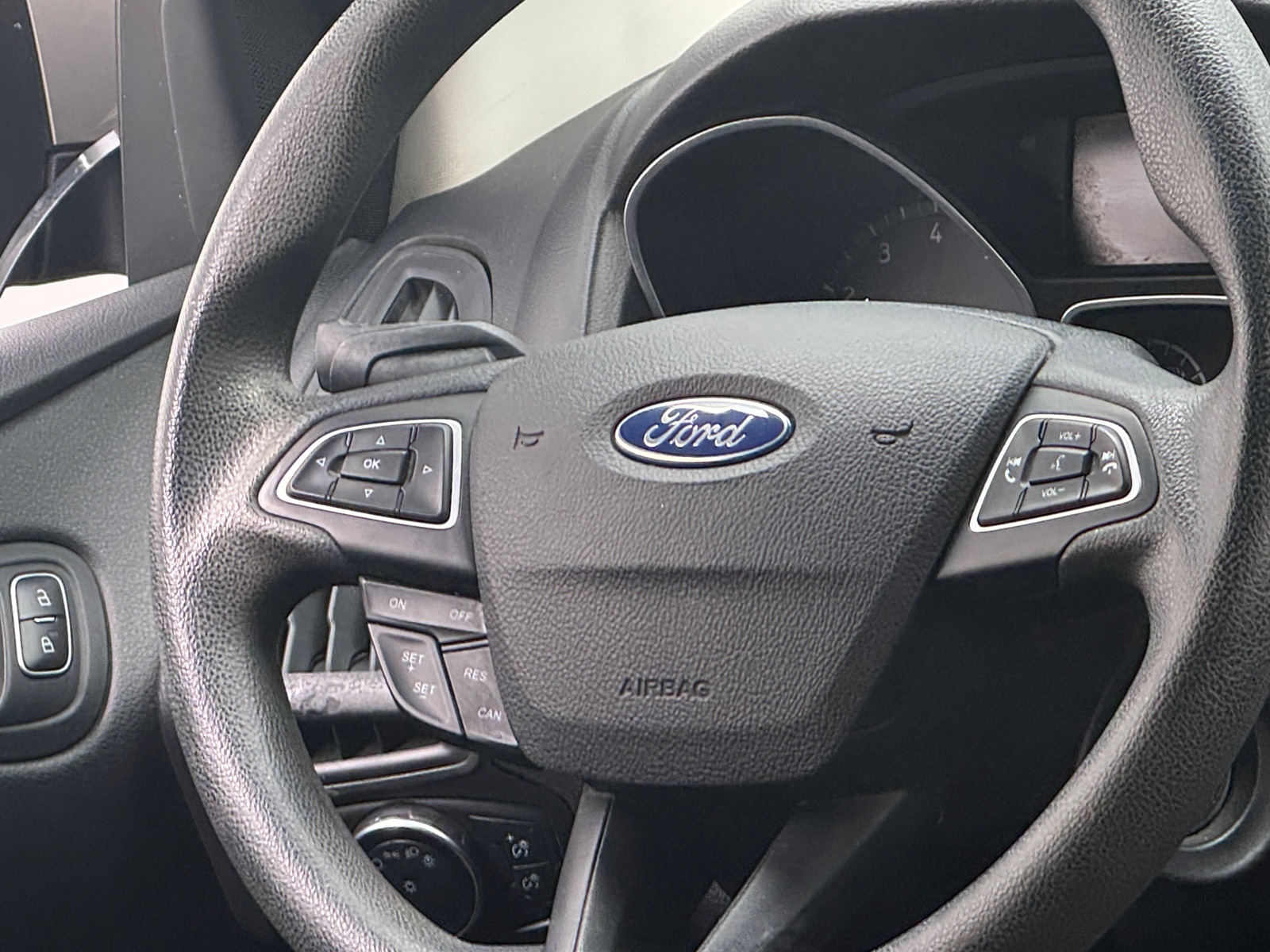 Thumbnail: 2015 Ford Focus - 5