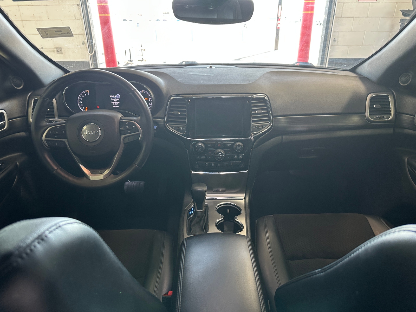 Thumbnail: 2019 Jeep Grand Cherokee - 3