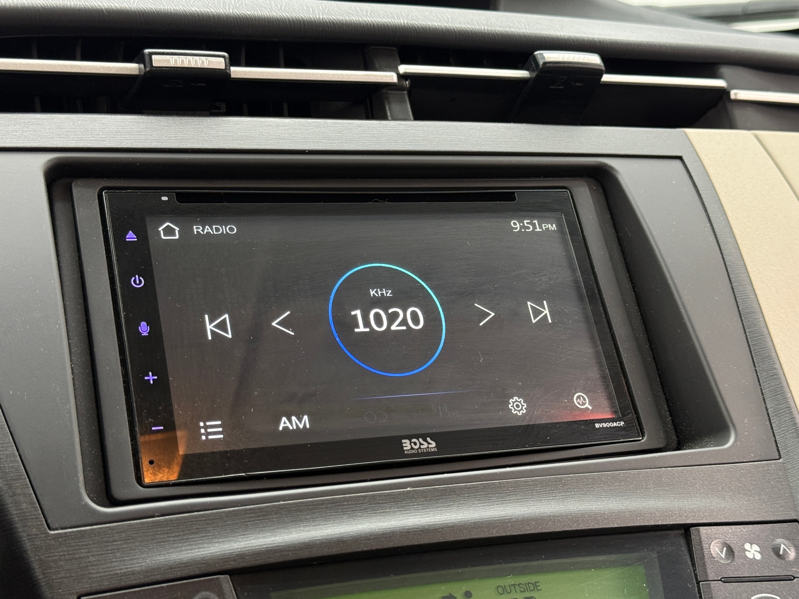 Thumbnail: 2010 Toyota Prius - 4