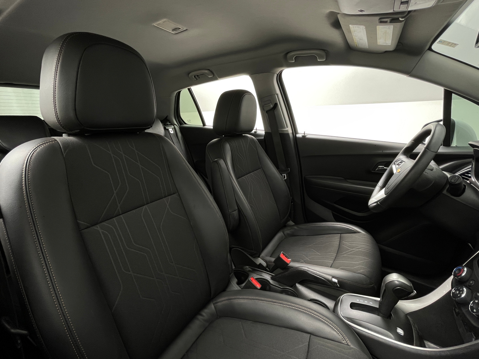 Thumbnail: 2020 Chevrolet Trax - 2