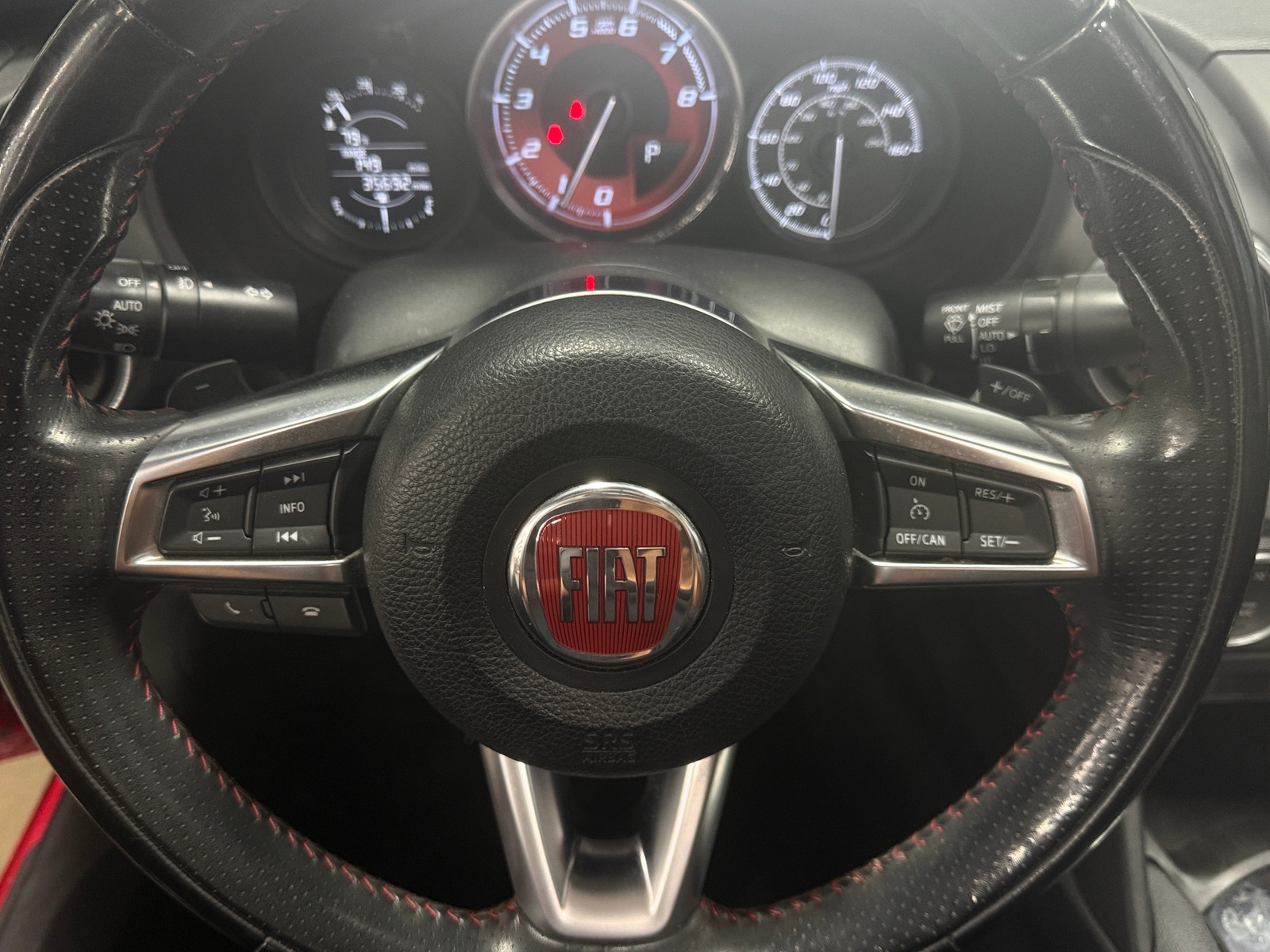 Thumbnail: 2017 Fiat 124 Spider - 4