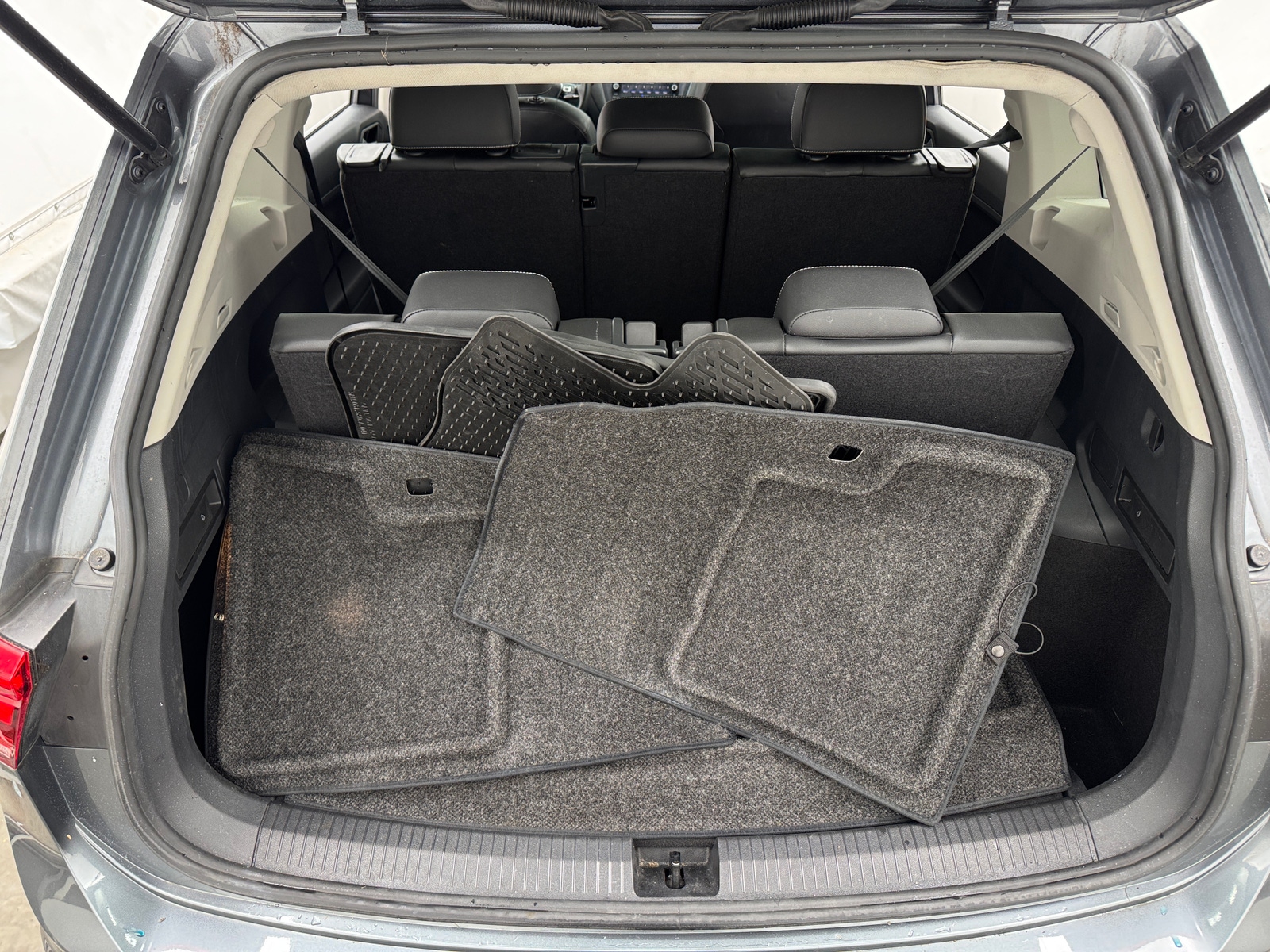 Thumbnail: 2021 Volkswagen Tiguan - 6