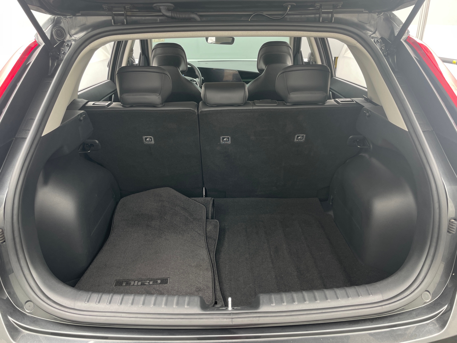 Thumbnail: 2023 Kia Niro - 7