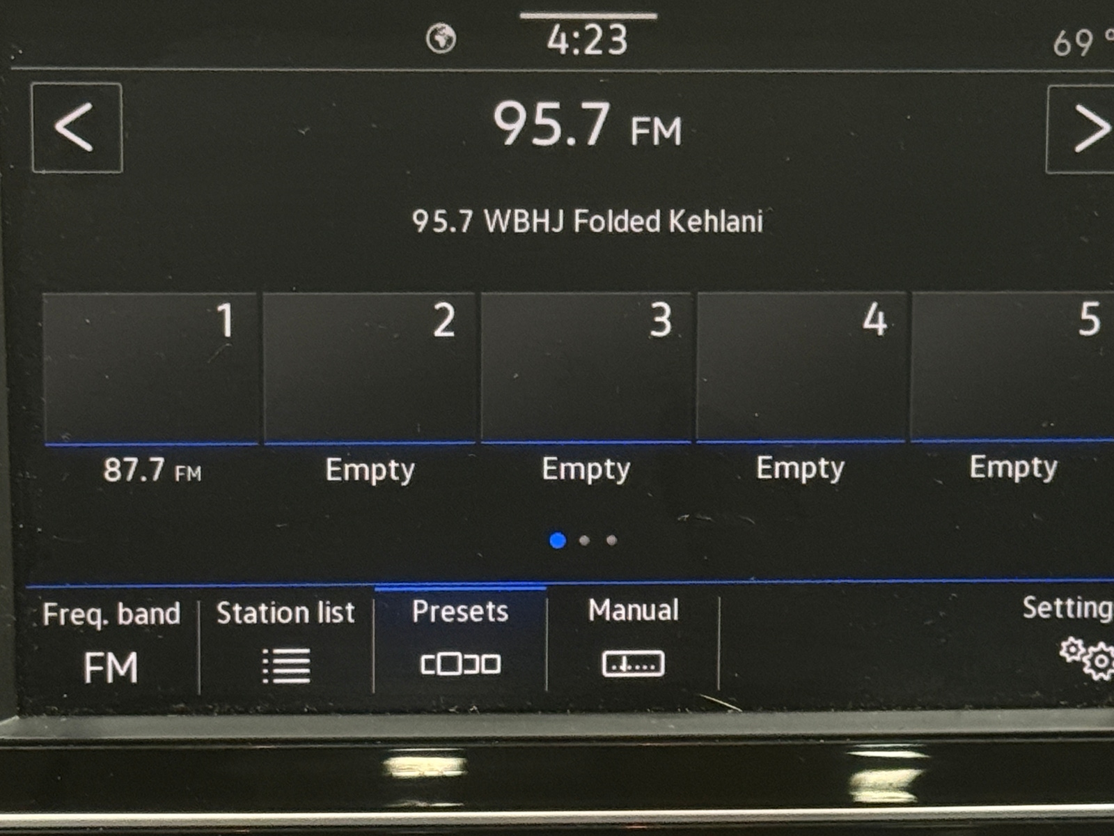 Thumbnail: 2023 Volkswagen Taos - 4