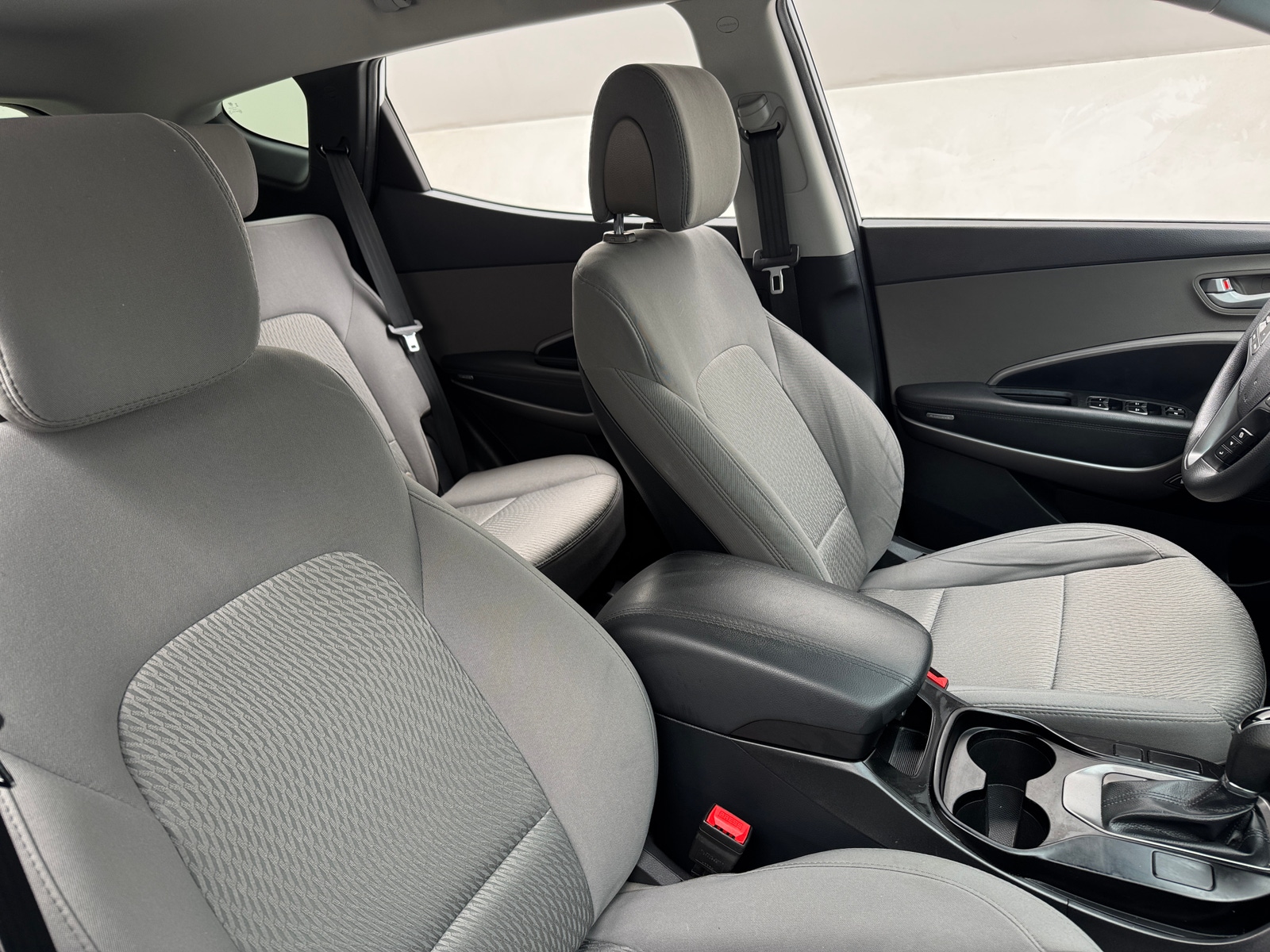 Thumbnail: 2016 Hyundai Santa Fe - 2