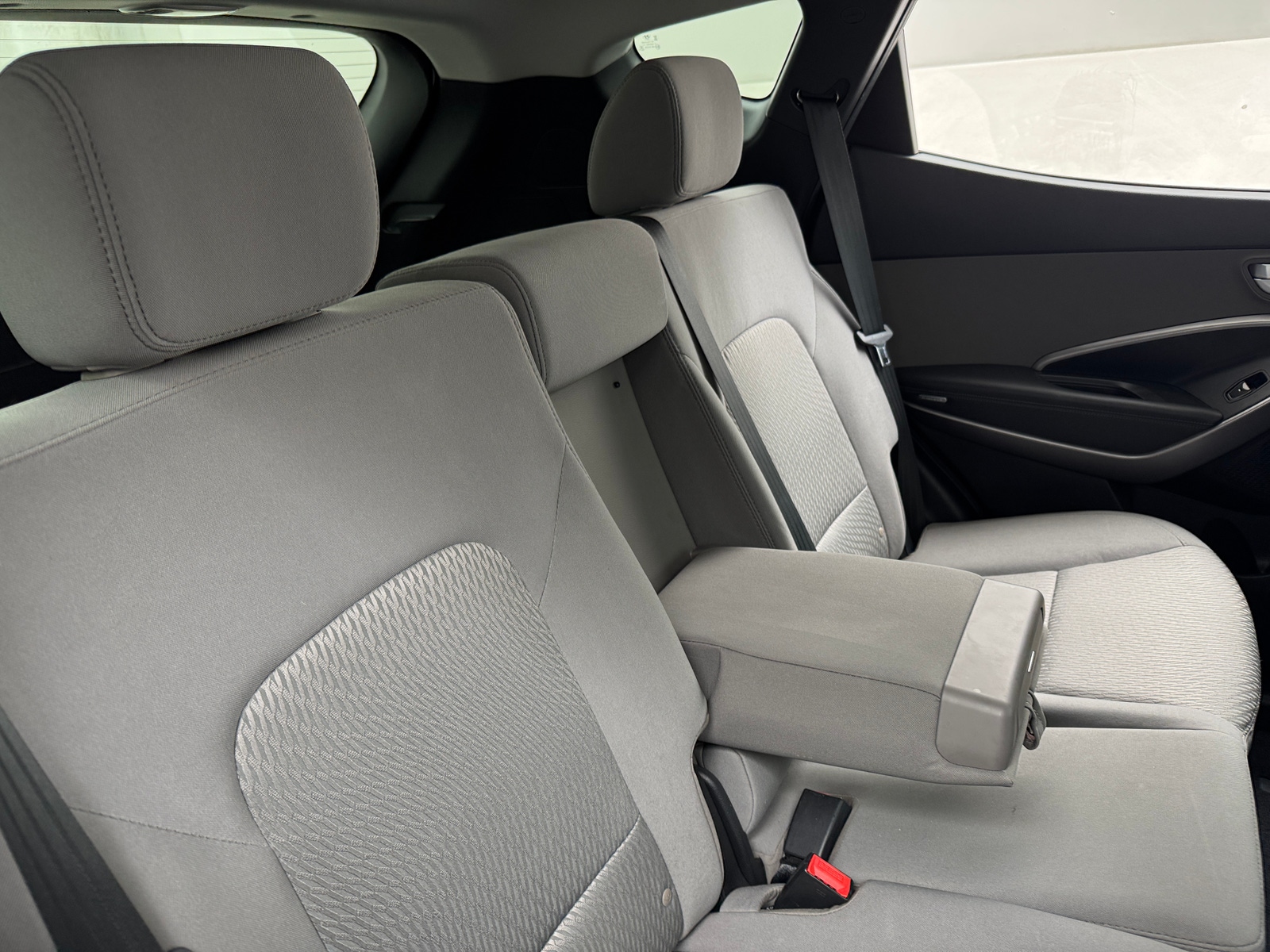 Thumbnail: 2016 Hyundai Santa Fe - 6