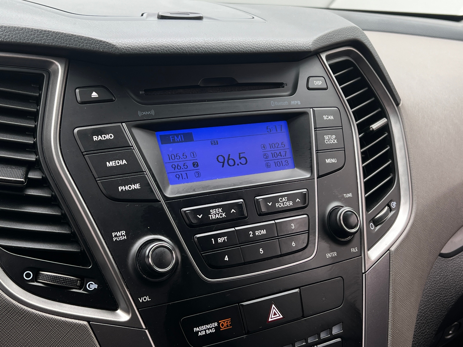 Thumbnail: 2016 Hyundai Santa Fe - 4