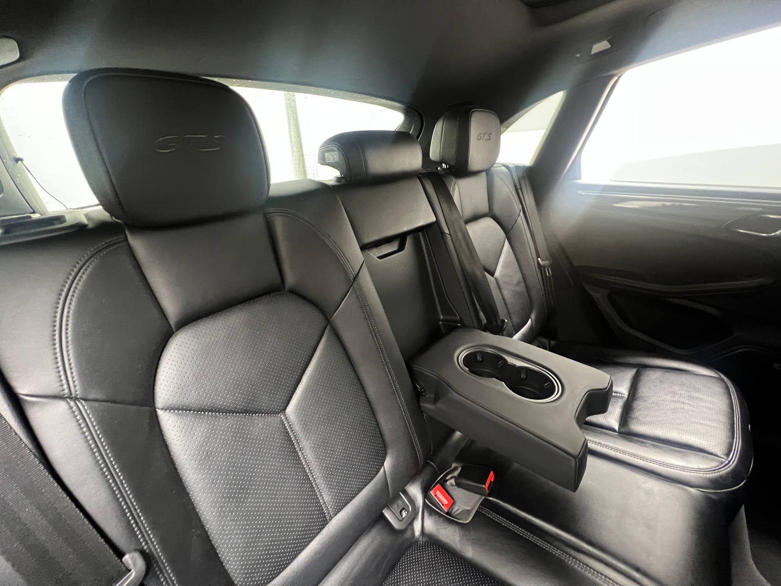 Thumbnail: 2017 Porsche Macan - 5