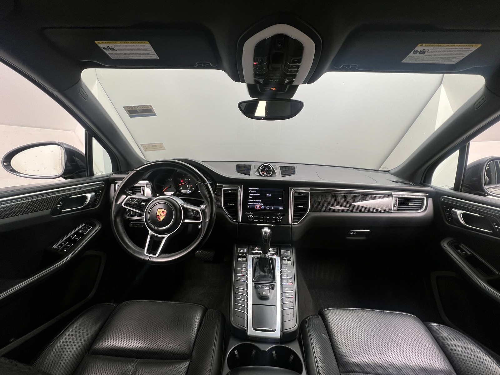 Thumbnail: 2017 Porsche Macan - 2