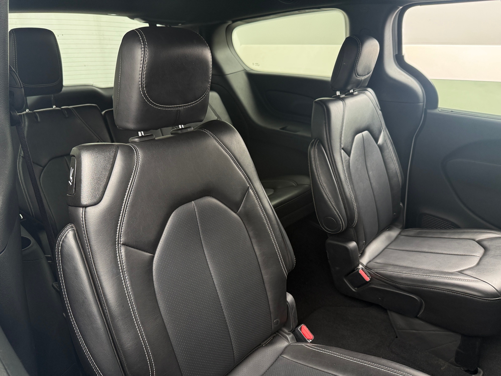 Thumbnail: 2025 Chrysler Pacifica - 5