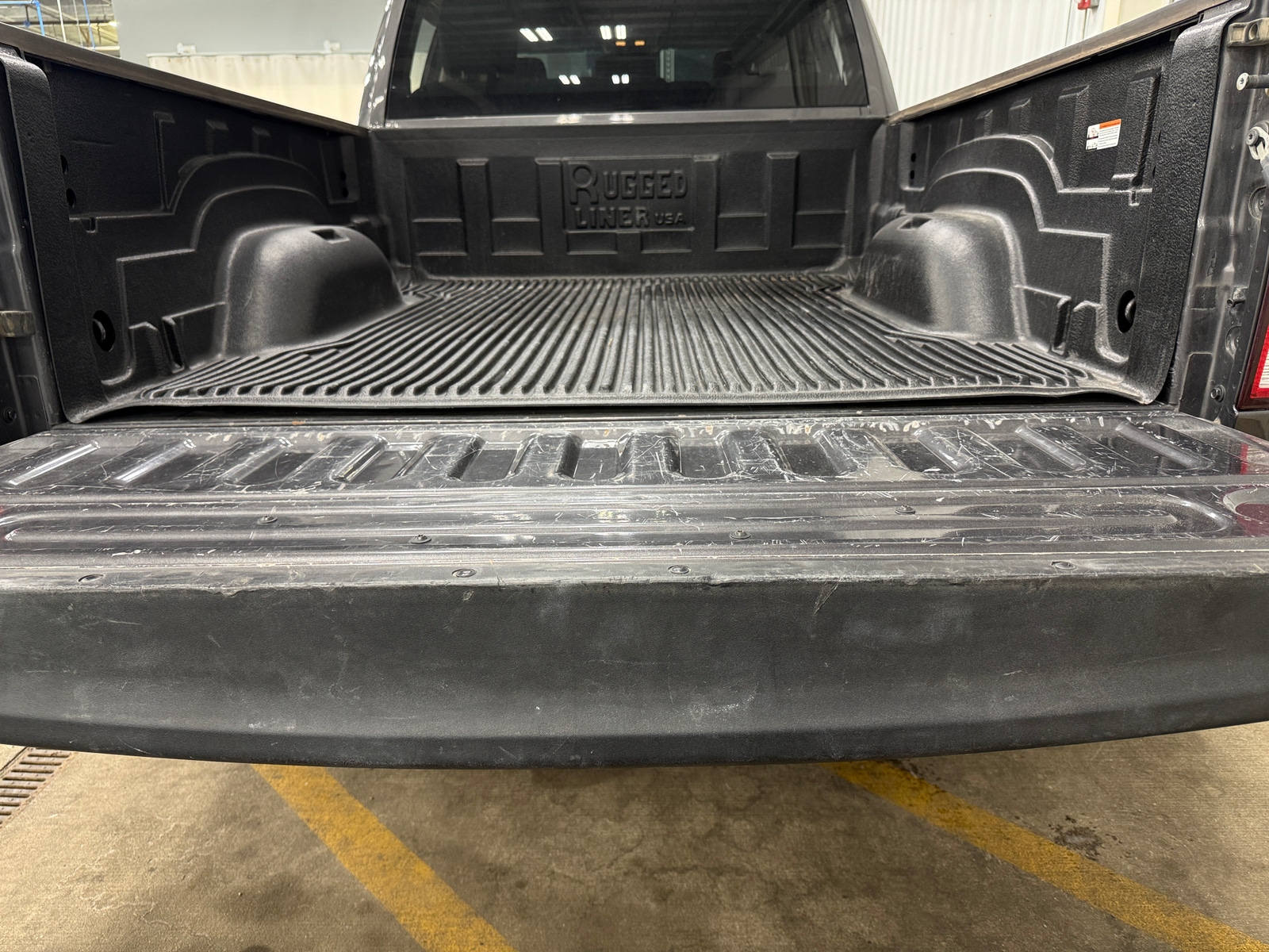 Thumbnail: 2019 RAM 1500 Classic - 6