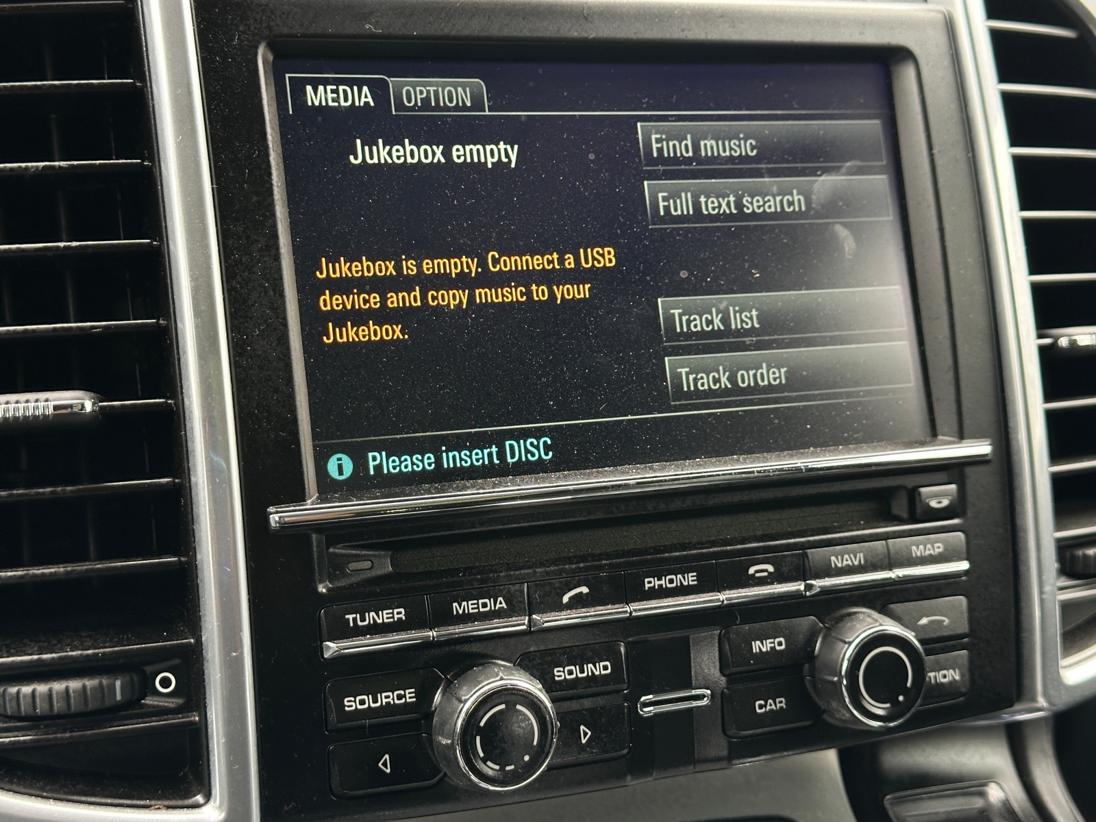 Thumbnail: 2016 Porsche Cayenne - 3