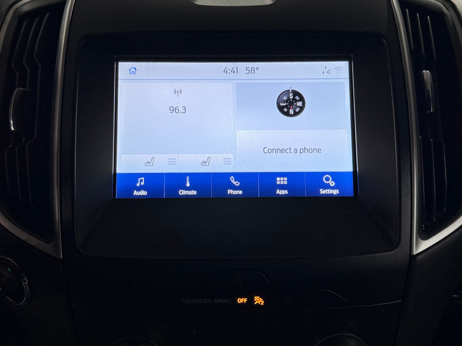 Thumbnail: 2020 Ford Edge - 3