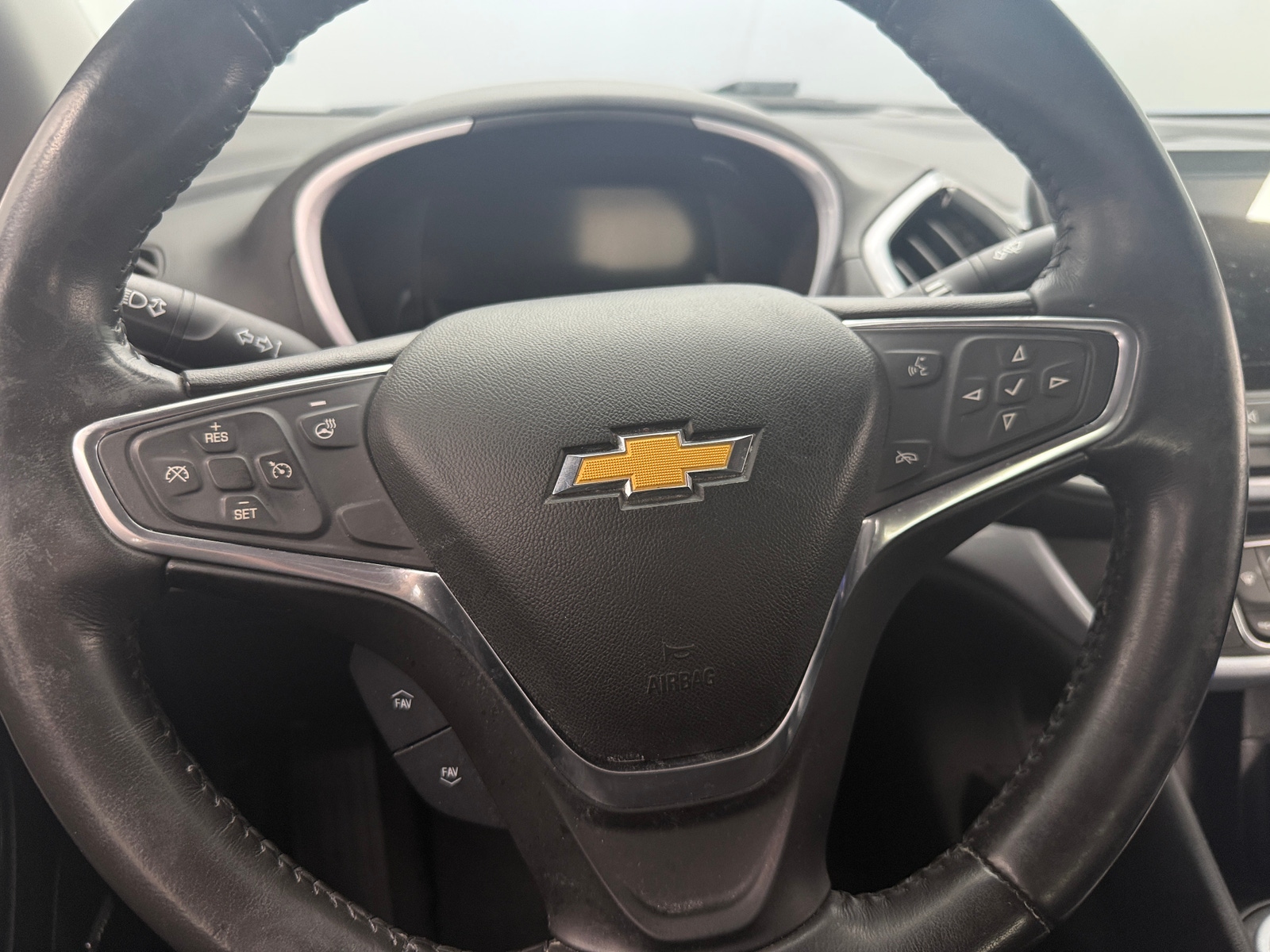Thumbnail: 2018 Chevrolet Volt - 5