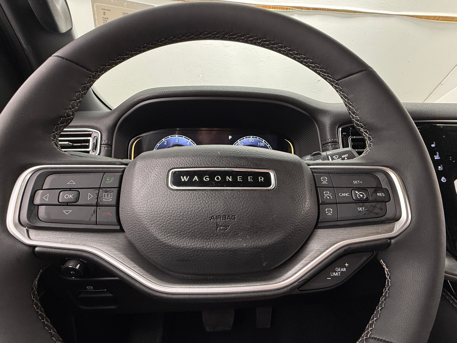 Thumbnail: 2025 Jeep Wagoneer - 4