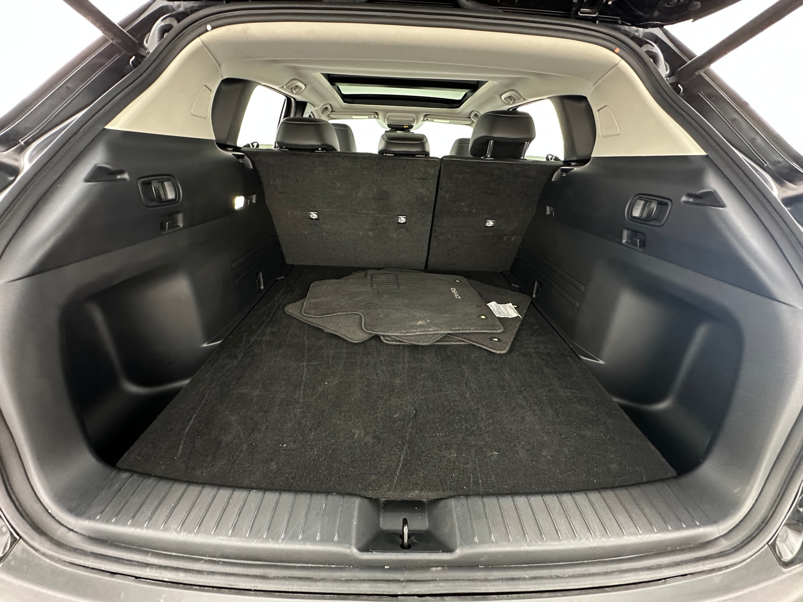 Thumbnail: 2025 Mazda CX-50 - 6