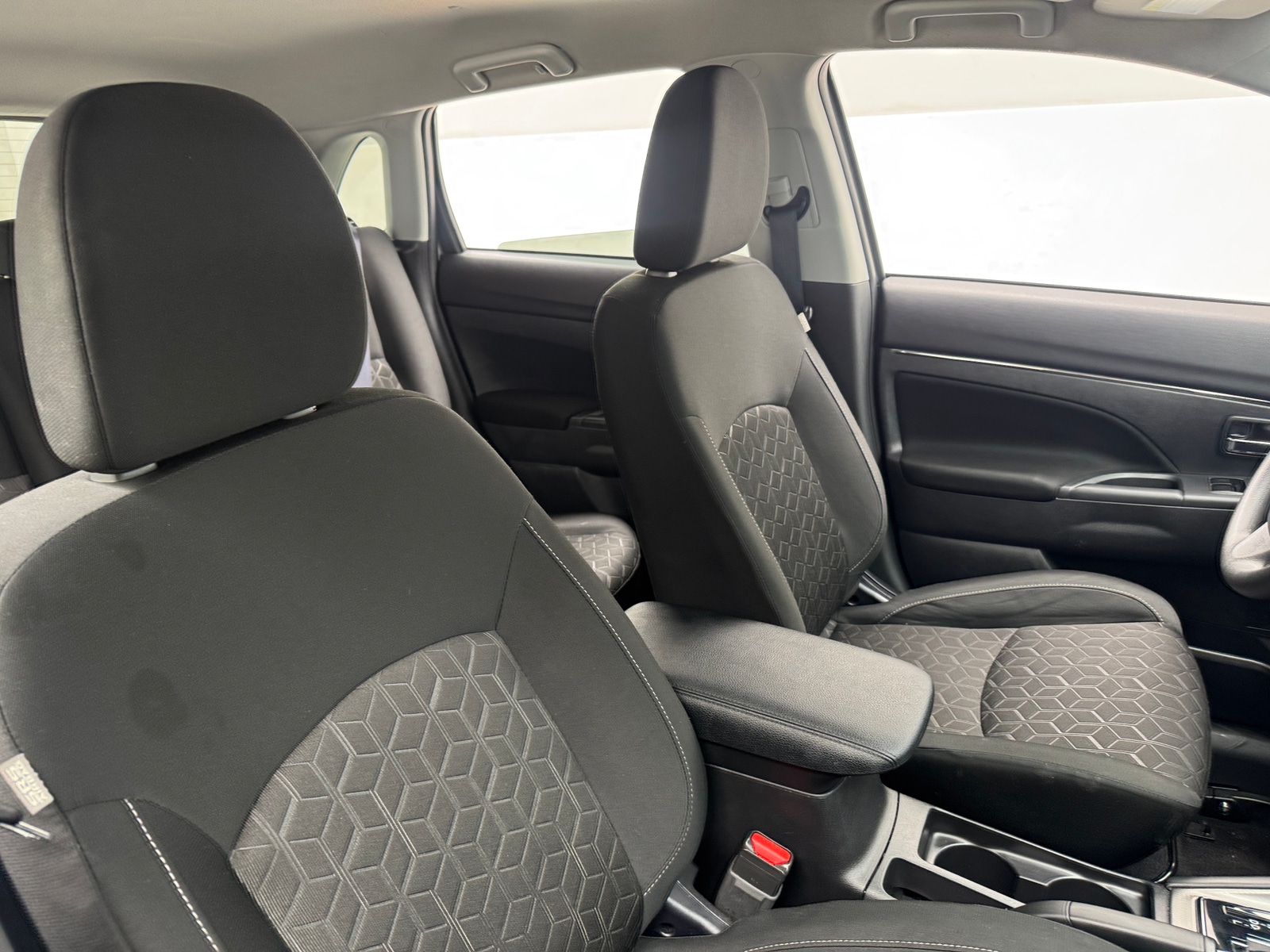 Thumbnail: 2025 Mitsubishi Outlander Sport - 2