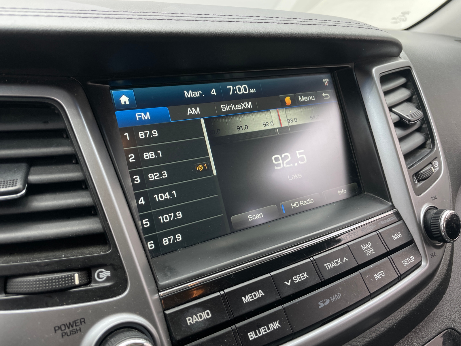 Thumbnail: 2017 Hyundai Tucson - 3