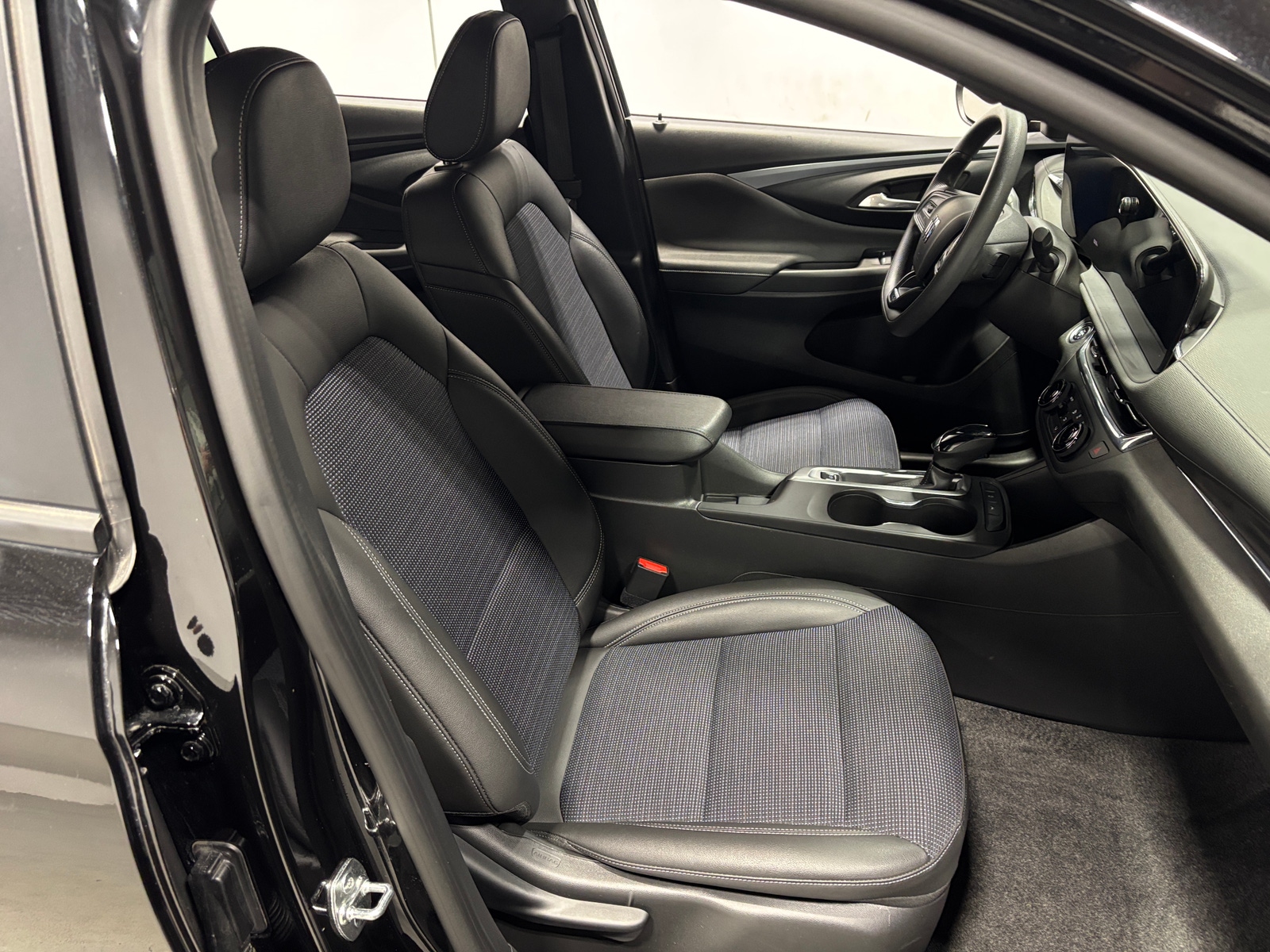 Thumbnail: 2025 Buick Envista - 2