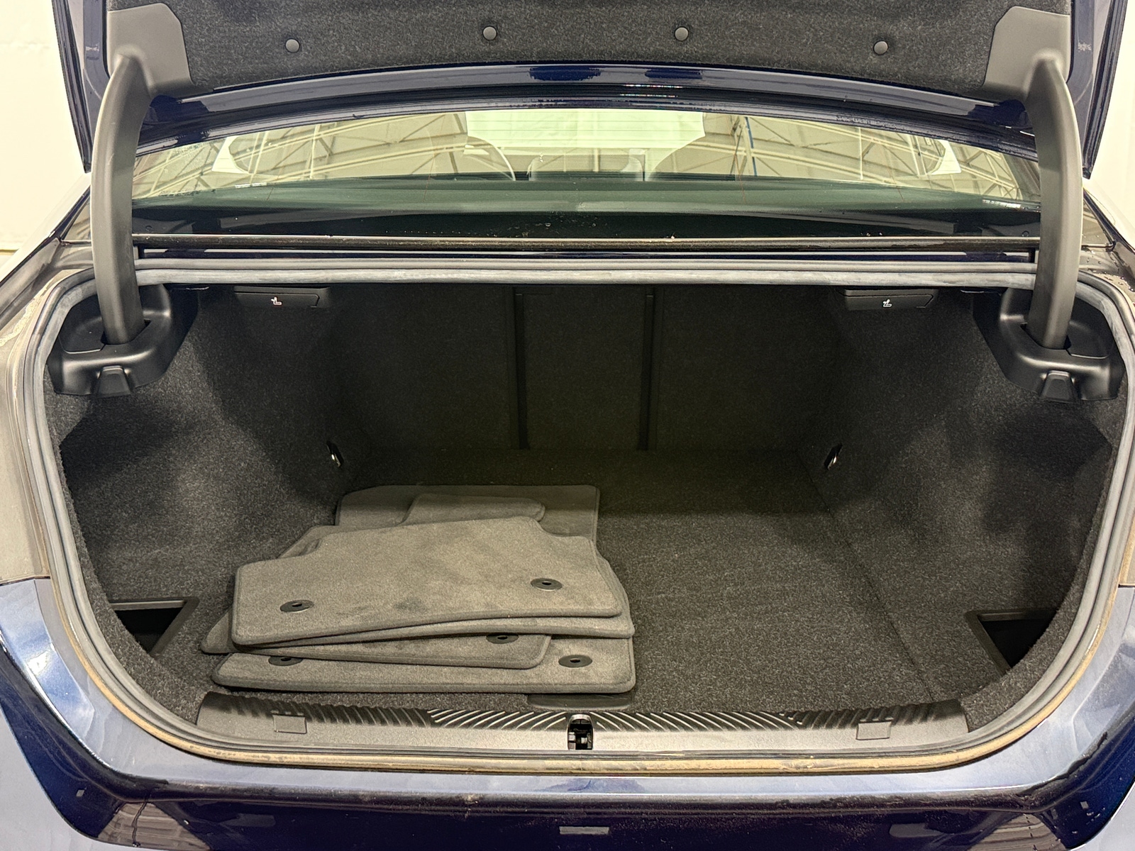 Thumbnail: 2024 BMW i5 - 6