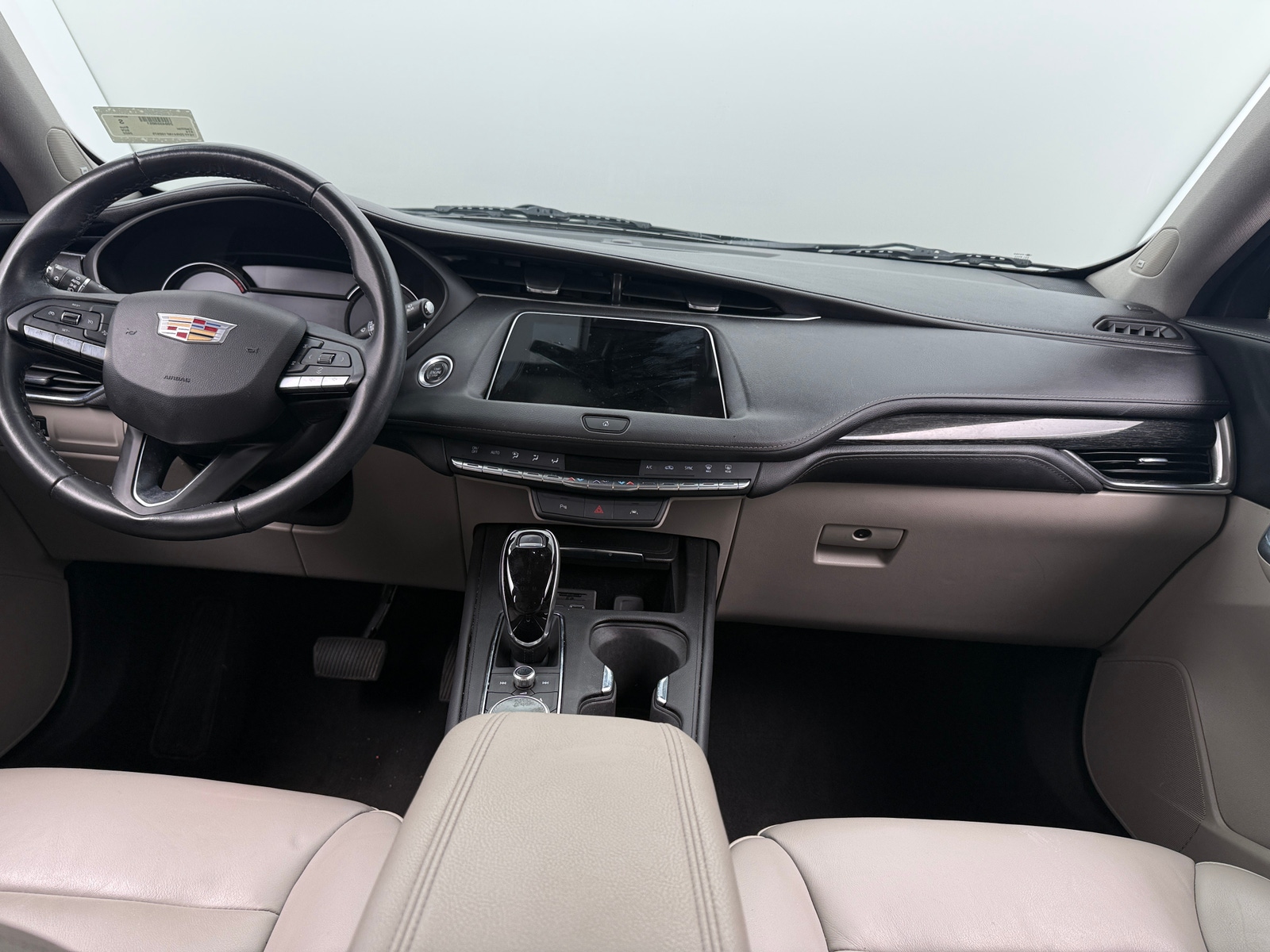 Thumbnail: 2022 Cadillac XT4 - 2