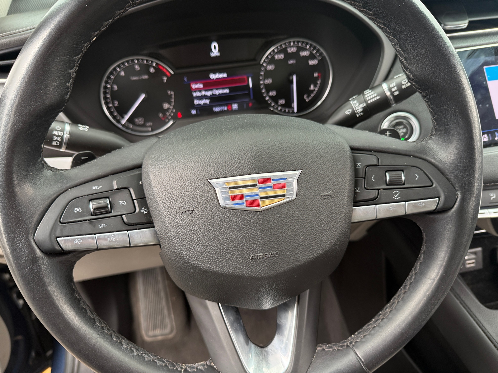 Thumbnail: 2022 Cadillac XT4 - 4