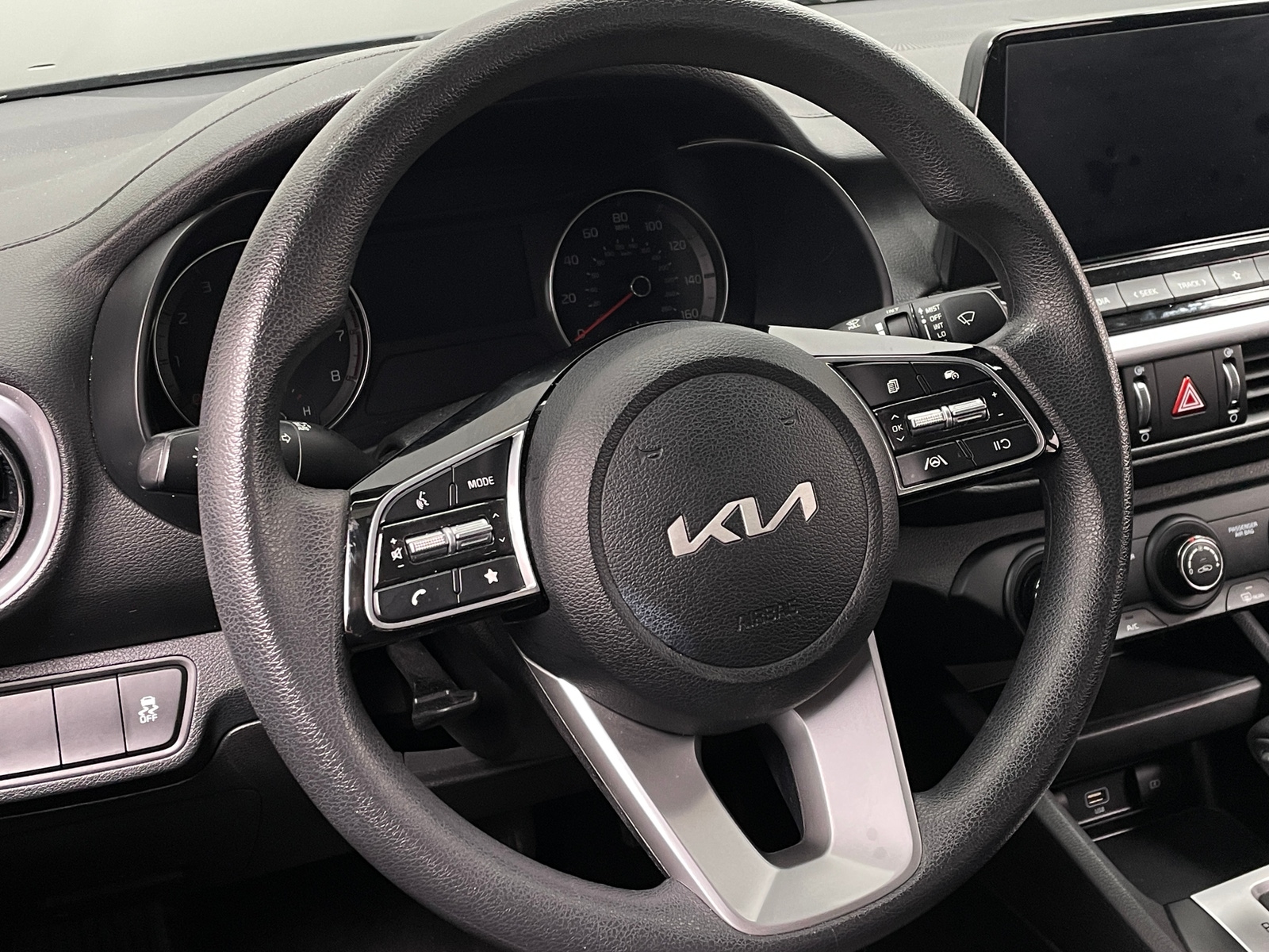 Thumbnail: 2024 Kia Forte - 5