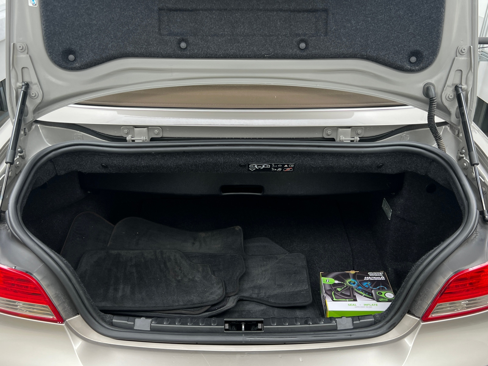 Thumbnail: 2011 BMW 1 Series - 5