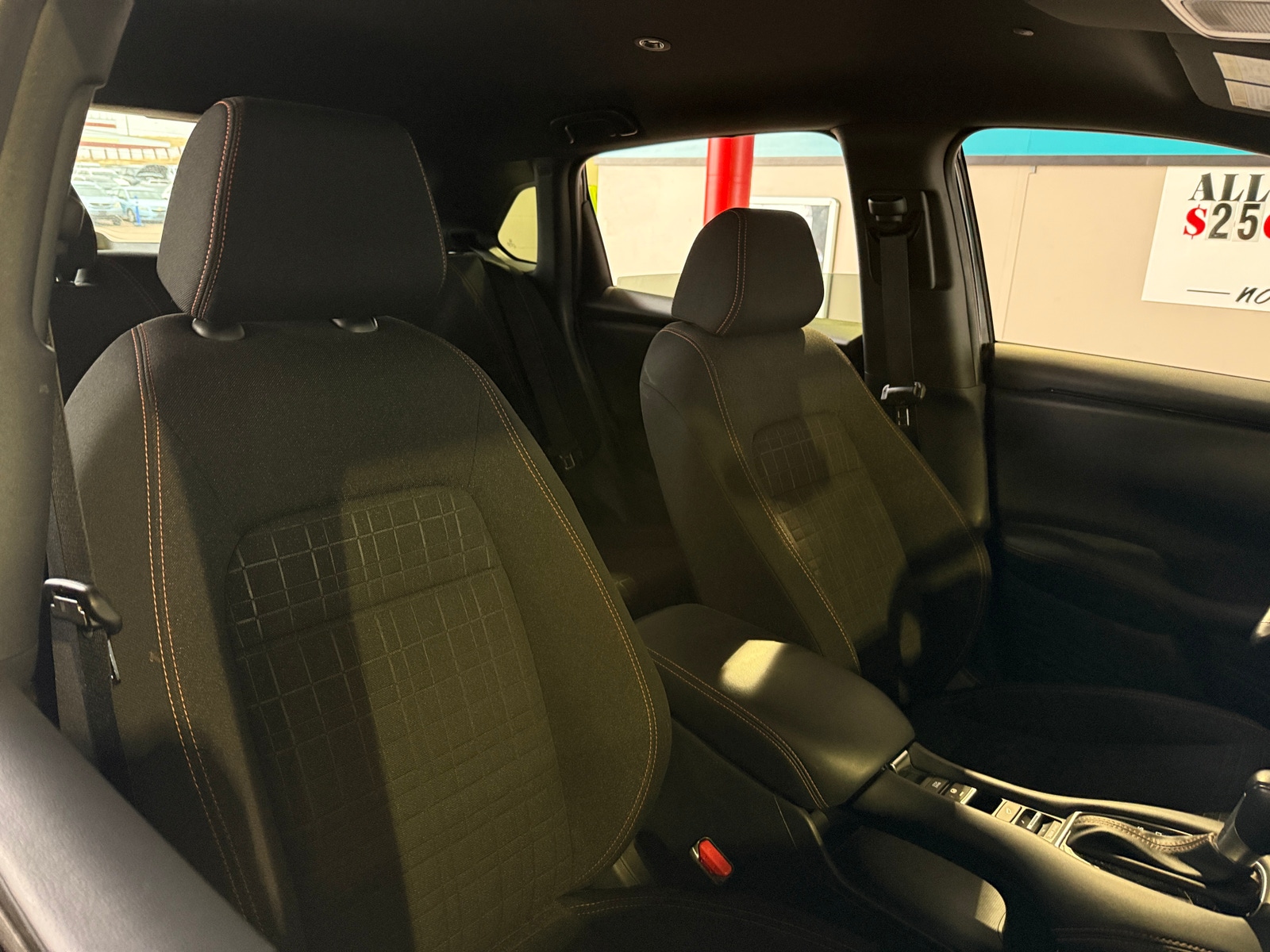 Thumbnail: 2025 Honda HR-V - 2